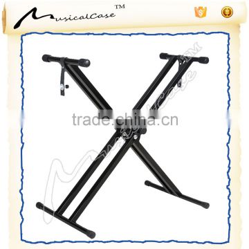 Automatically lock double x keyboard stand