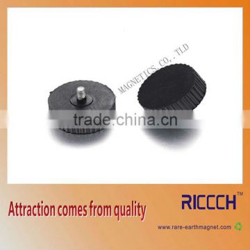 Rubber coated magnet