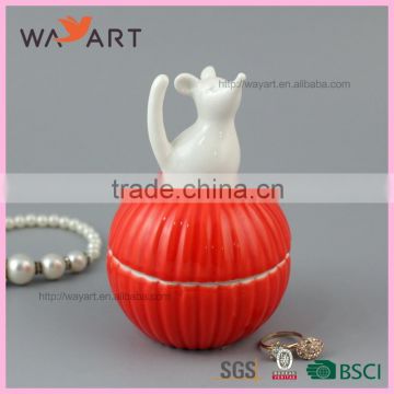 Unique Colorful Ball Shaped Ceramic Jewelry Display Case With Animal