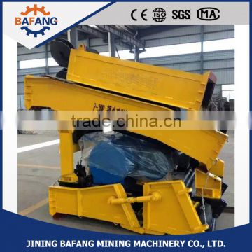 Scraper loader with skip hoist for incline drivage scraper loading machine