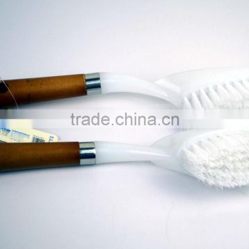 Easy-hold clong handle cleaning brush with wood handle