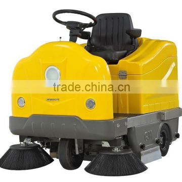 Driving type vacuum mechanical road floor sweeping machine