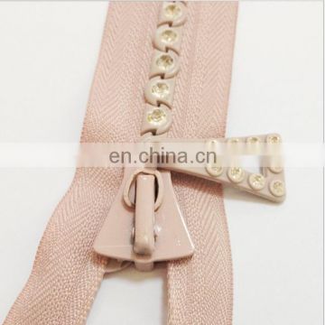 wholesale durable rhinestone diamond crystal plastic zipper for garment