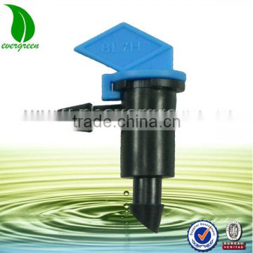plastic greenhouse agricultural tool hot selling 8L/H flag drip irrigation system