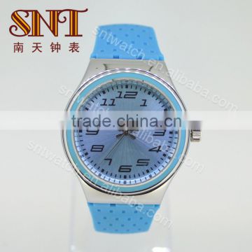 New fashion design silicone watch for ladies