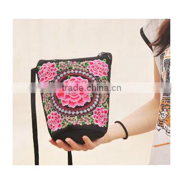 China wholesale price embroideried bag ethnic handmade woman messenger bag