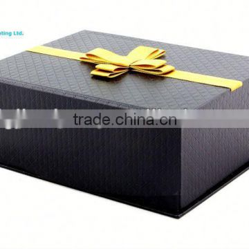 Textured paper foldable gift box