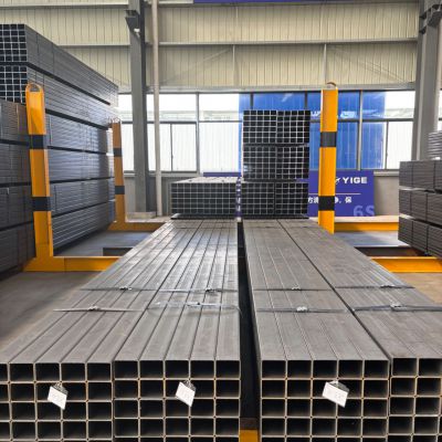 Best Price Carbon Steel Pipe Q235 ASTM A36 Wall Thickness 2mm Seamless Round / Square Tubes