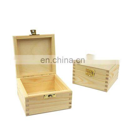 Custom Necklace Jewelry wood packaging gift boxes with small lock