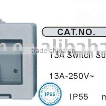 IP55 British waterproof switch socket