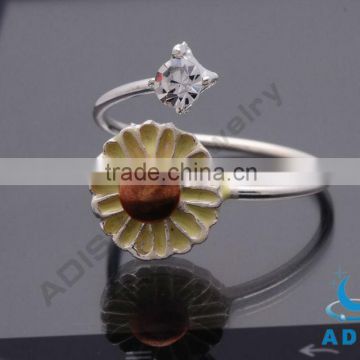 surgical steel finger rings jewelry with flower and gem