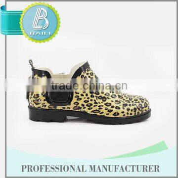 Newest Design Low price Latest design Summer overshoes rain boots