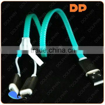 2016 hot selling wired glowing zipper earphone glow with microphone
