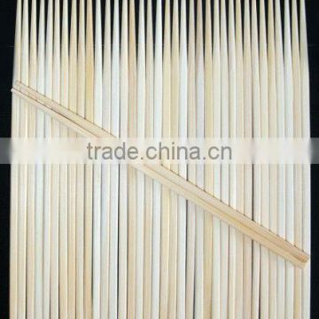 Disposable wooden and bamboo chopsticks