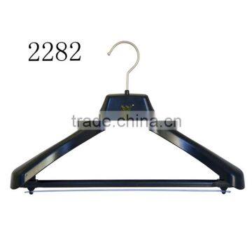 Wholesale heavy dongguan plastic custom suit hangers