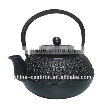 Japanese cast iron teapots with infusers