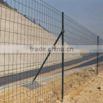 2015 hot sale welded euro fence roll