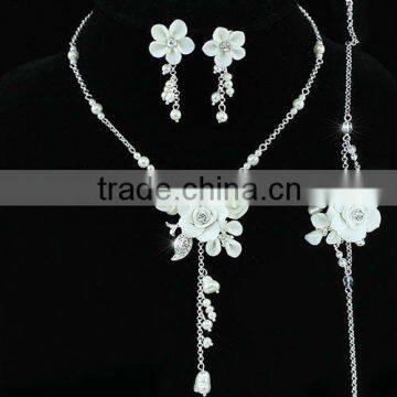 Bridal Handmade White Rose Ceramic Clay Pearl Necklace Bracelet Earrings Set CS1208