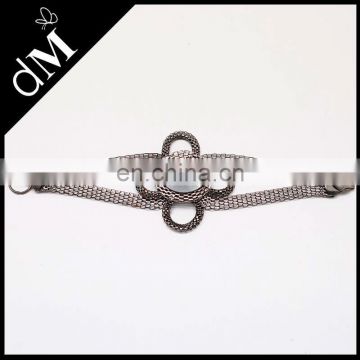 Decorative metal chain buckles for belts
