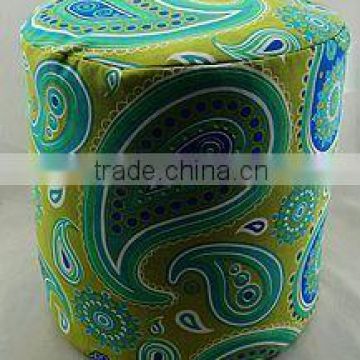Linen/polyester/rayon/cotton pouf with icon print