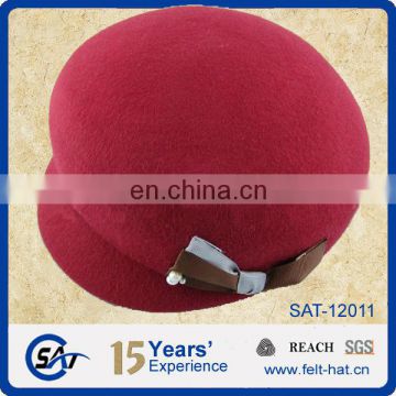 red Ladies' Wool Felt Hat with short brim and bowknot