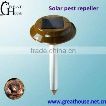 Newest Smart solar vole repeller with vibratation pulse