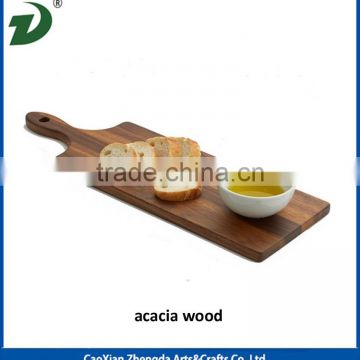 Natural acacia cutting board