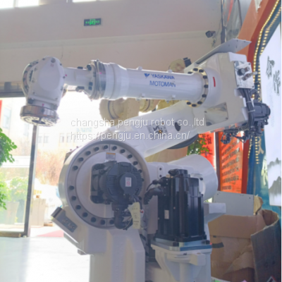 Used Yaskawa robot MCL130 arm span 2650mm load 130kg clean board handling robot arm