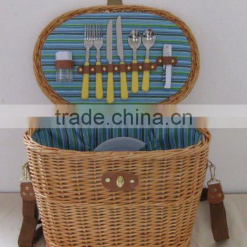wicker picnic basket suitable for camping