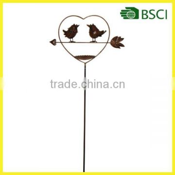 Cheap metal stick with love shaped for garden decoration