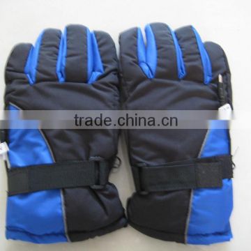 Natural white cotton gloves for winter working