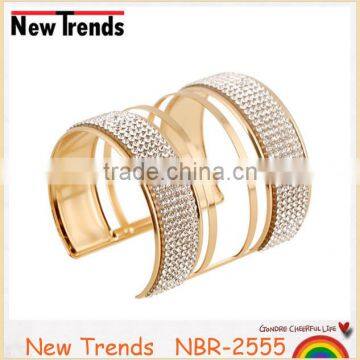 2016 Hot selling fashion gold wide rhinestone open bracelet