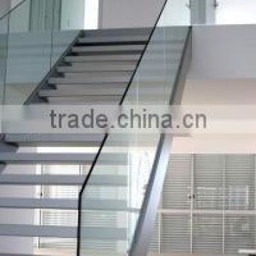 Laminated glass staircase