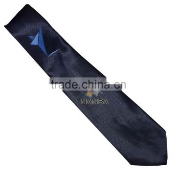 Club plain tie in black with logo