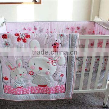 applique embroidery baby nursery quilt