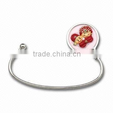 classical purse hanger with chinese wedding couple