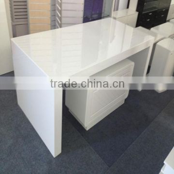 Display Lacquered Cube Table for Shoes