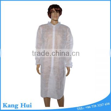 Lightweight white sleeve disposable lab coat with zipper