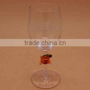 High Transparency And Refraction Goblet With Small Dolls