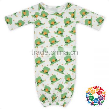 Lovely Caps Prints Baby Silk Pajamas For St. Patricks Day New Born One Piece Sleepwear Baby Pajamas Wholesale For 0-2 Years