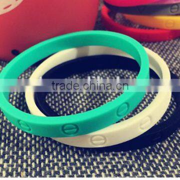 fashion unluxury love silicon bracelet wristband