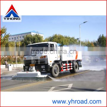 road cleaning vehicle