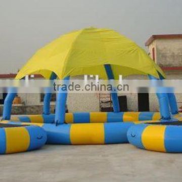 Outdoor inflatable pool with cover