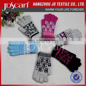 China cheap winter knit magic glove many designs knitted glove