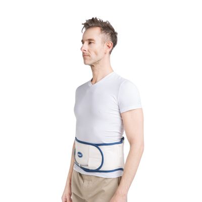 Inflatable lumbar traction device