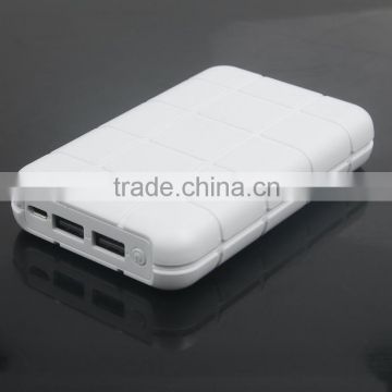 Good looking most powerful power bank 9000 mah in china dual usb 5v 2.1a output 1.5a input
