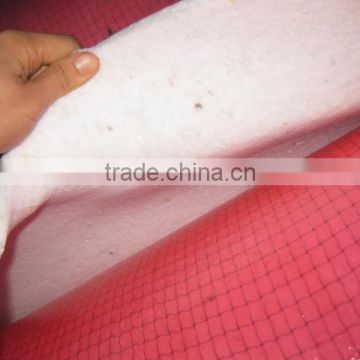 Red mesh and white non woven carpet underlay