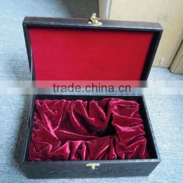 Classical China Leather Wine Box With Lock Catch And Velvet