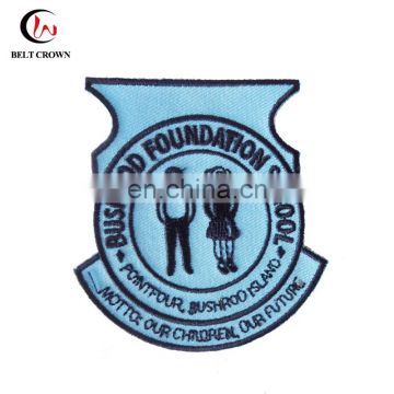 Cheap cutom school uniform embroidery badge by TAJIMA machine