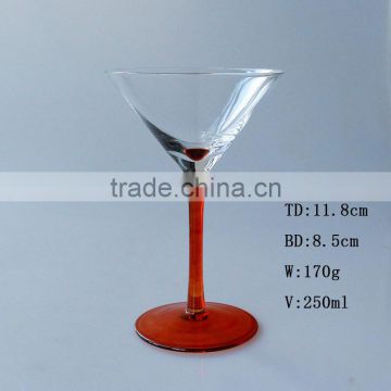 250 ml slightly red cocktail glasses with handle
